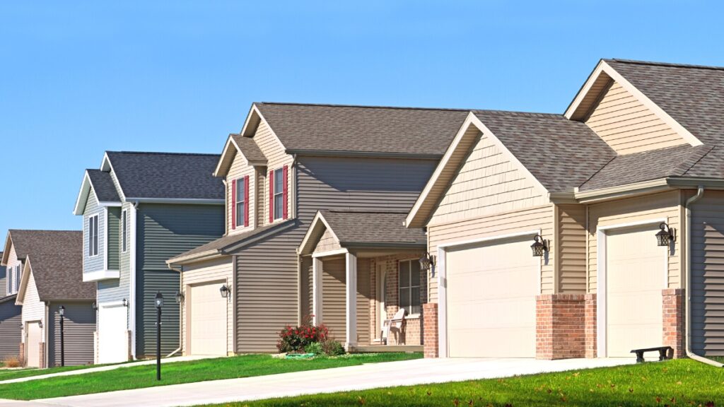 Membeli aset rumah secara cash atau secara kredit